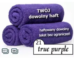 ręcznik purpurowy z haftowanym tekstem